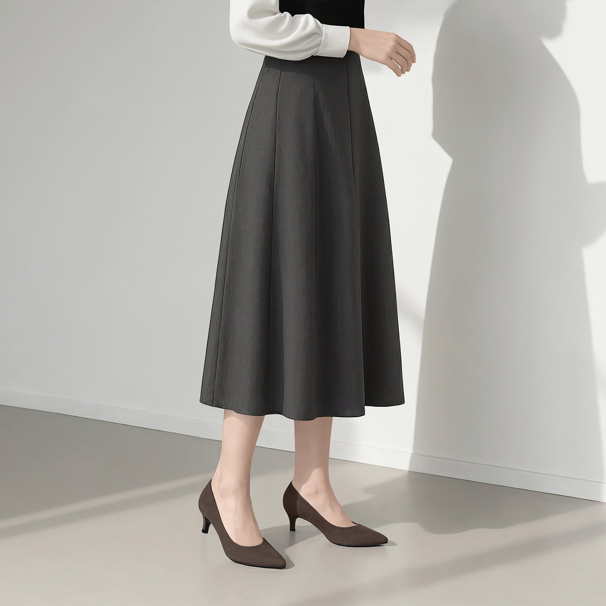 2025AW：ポインテッドトゥ スエードパンプス（m55225）ダークブラウンS