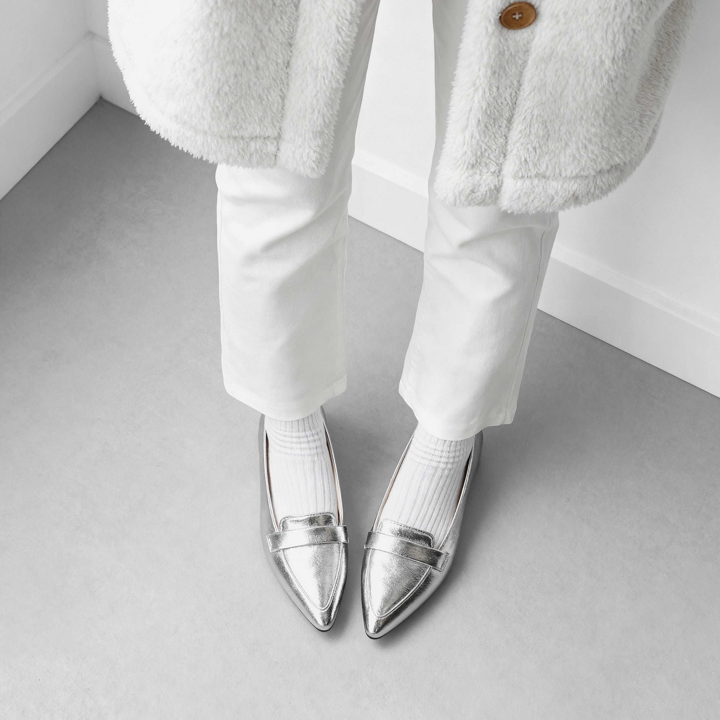 2025AWBI：甲浅ポインテッドトゥ ローファー（124）シルバー – mamian