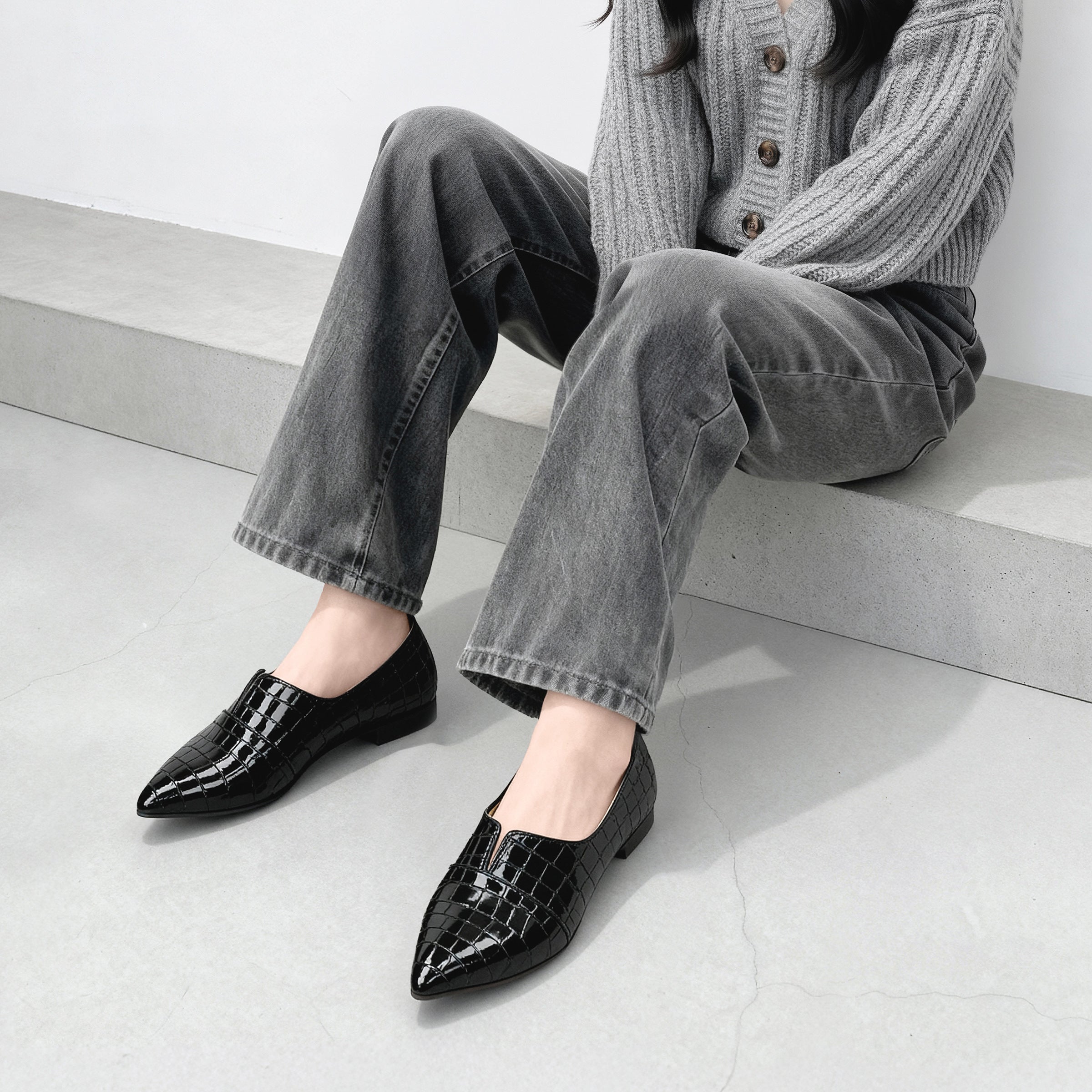 ス*望様 エルメス 2025年 春コレ 黒 ポインテッドトゥ ローヒール36 ス