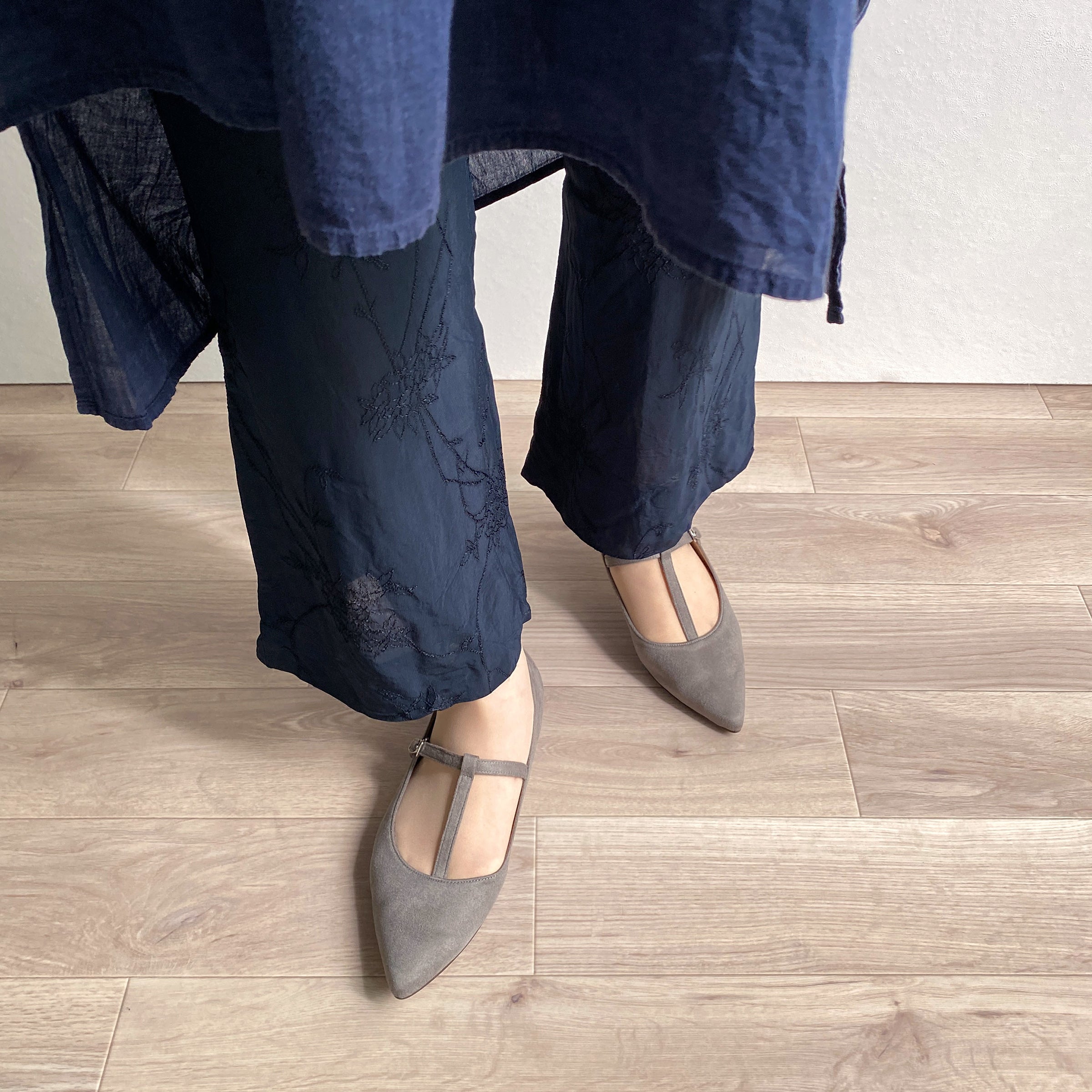 15%OFF：Tストラップ フラットシューズ（4796）グレージュS