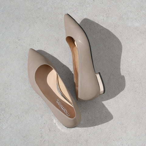 予約：2026SS：アクセントヒール フラットシューズ（4797）グレージュ