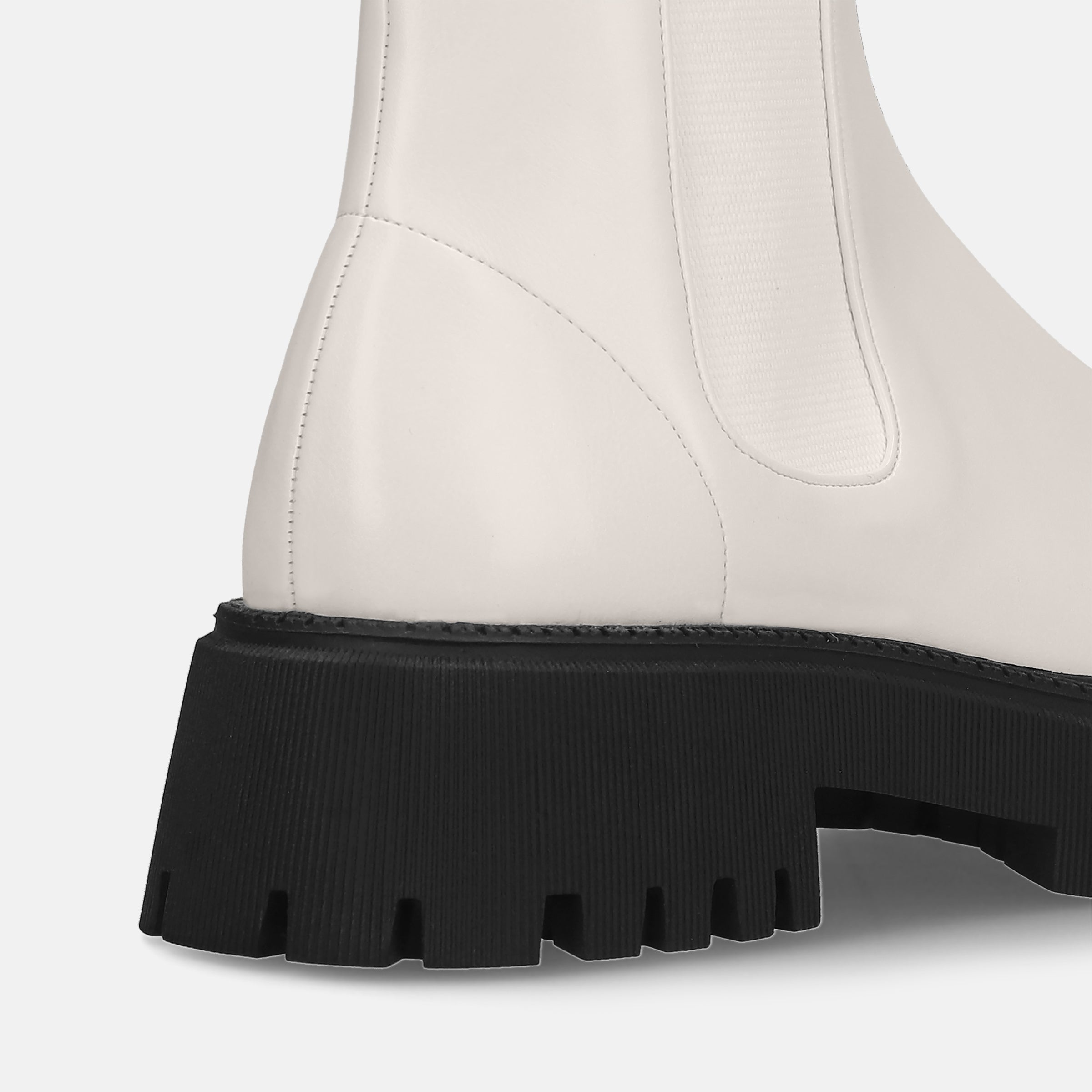 プーマンワン 235/60R18 103W〈4本〉ブリヂストンALENZA 001〈アレンザ 001