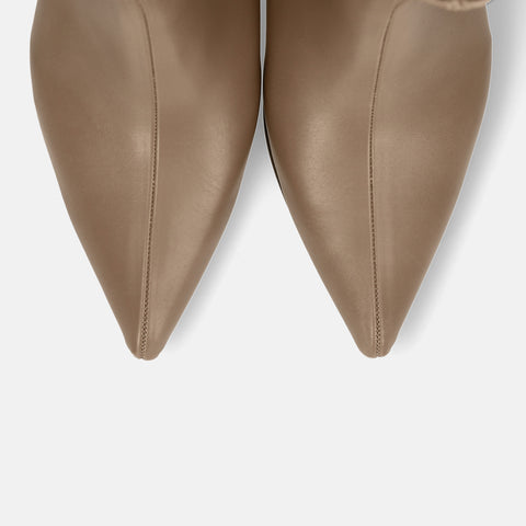 ラストワン30%OFF：ポインテッドトゥ ショートブーツ（5736）ダークグレージュ/mamian（マミアン）