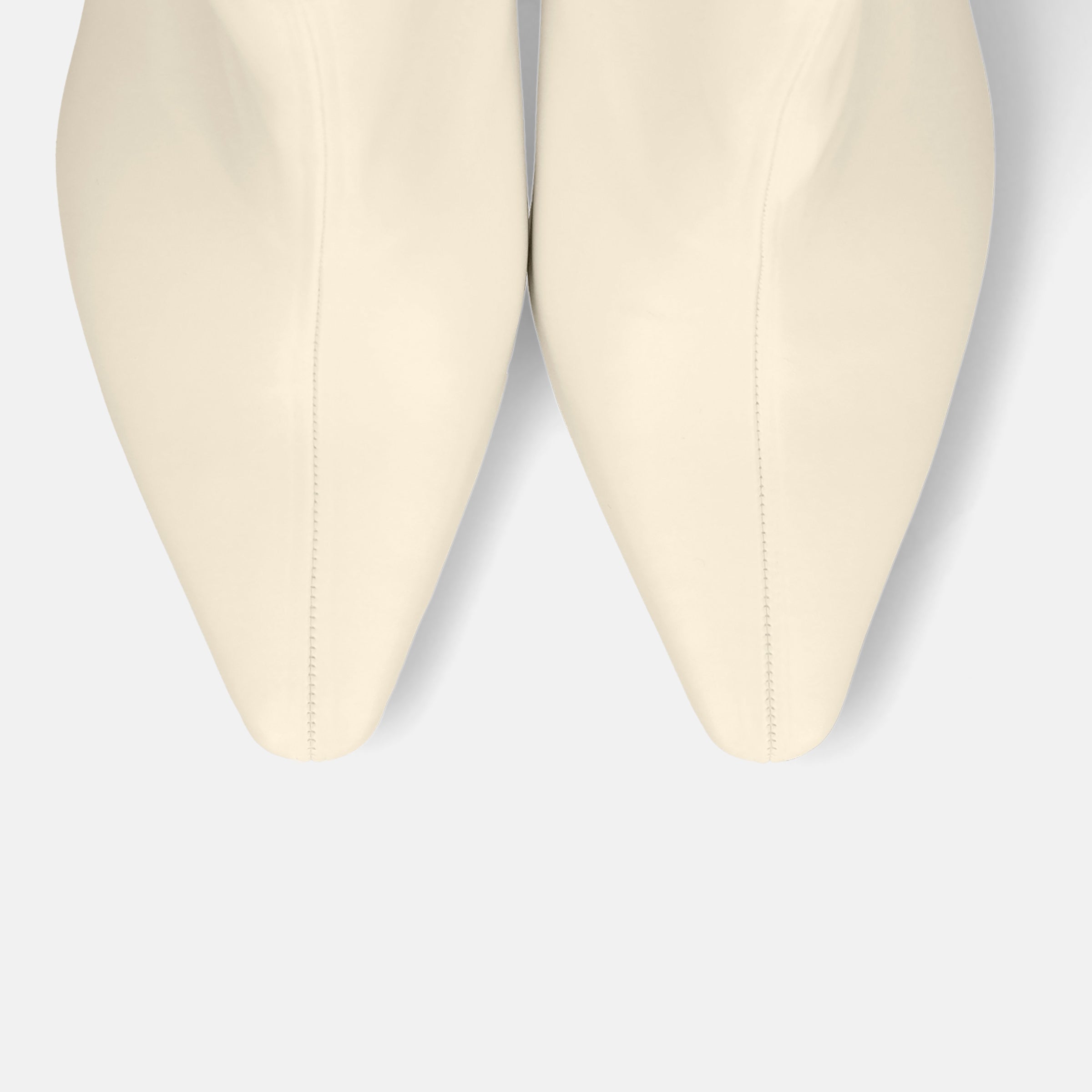 50%OFF：スクエアトゥ ストレッチブーツ（7357）アイボリー – mamian