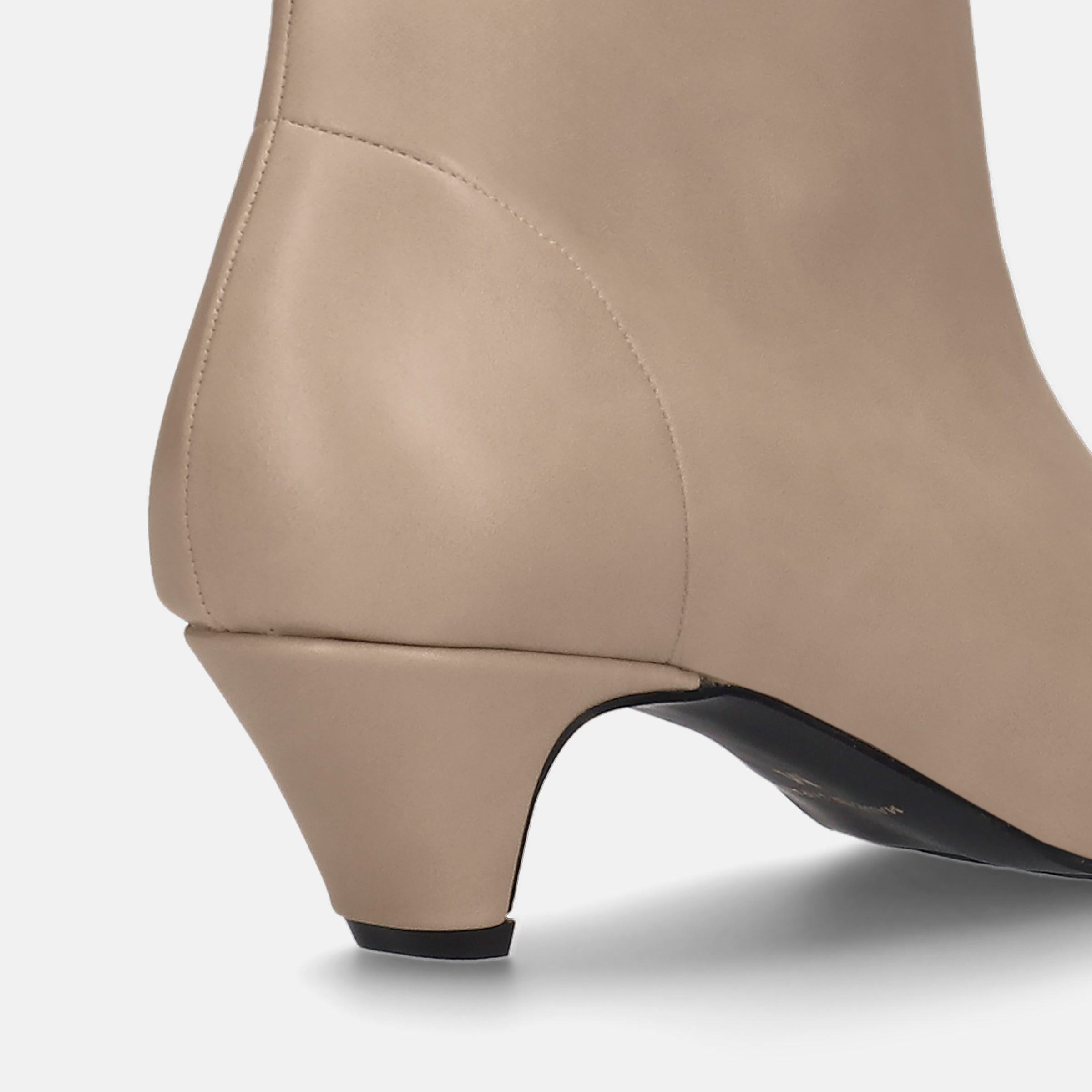 ラストワン10%OFF：2025AW：エレガント ルーズ ブーツ（m45008