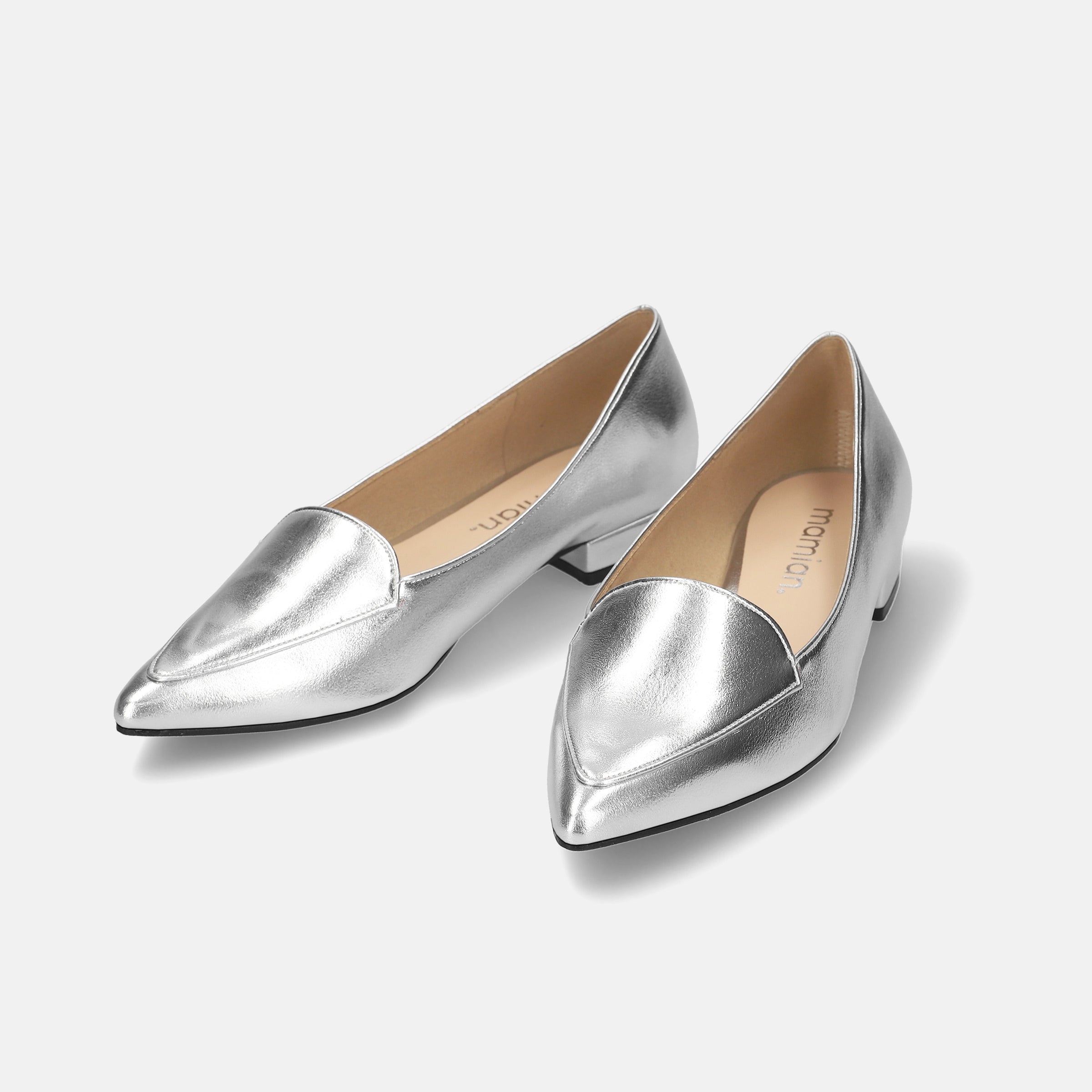 2025AWBI：甲深デザイン フラットシューズ（4767）シルバー – mamian