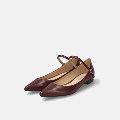 2025AW：ストラップデザイン 甲浅フラットシューズ（4801）ワインG/mamian（マミアン）