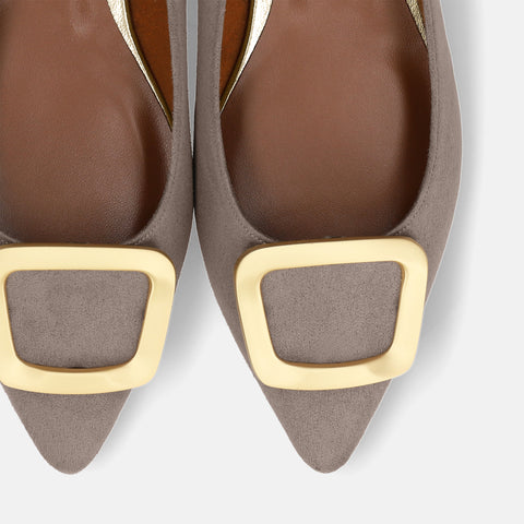 予約：2025AW：ポインテッドトゥ バックル付き フラットシューズ（4785）グレージュS/mamian（マミアン）