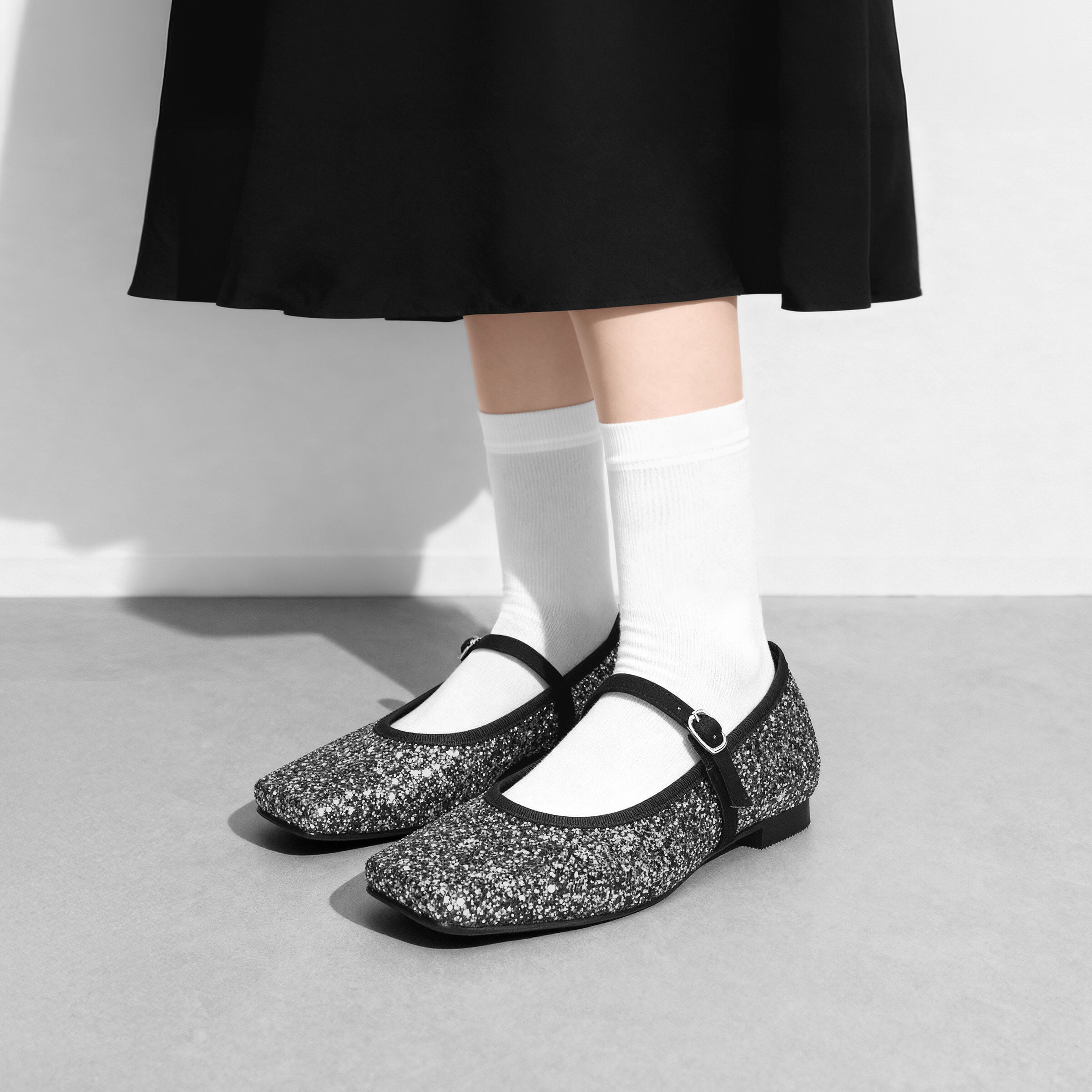 2025AW：スクエアトゥ メリージェーン フラット（m10310