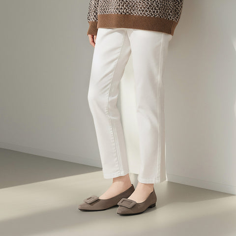 2025AW：スクエアバックル フラットシューズ（m18001）グレージュS/mamian（マミアン）