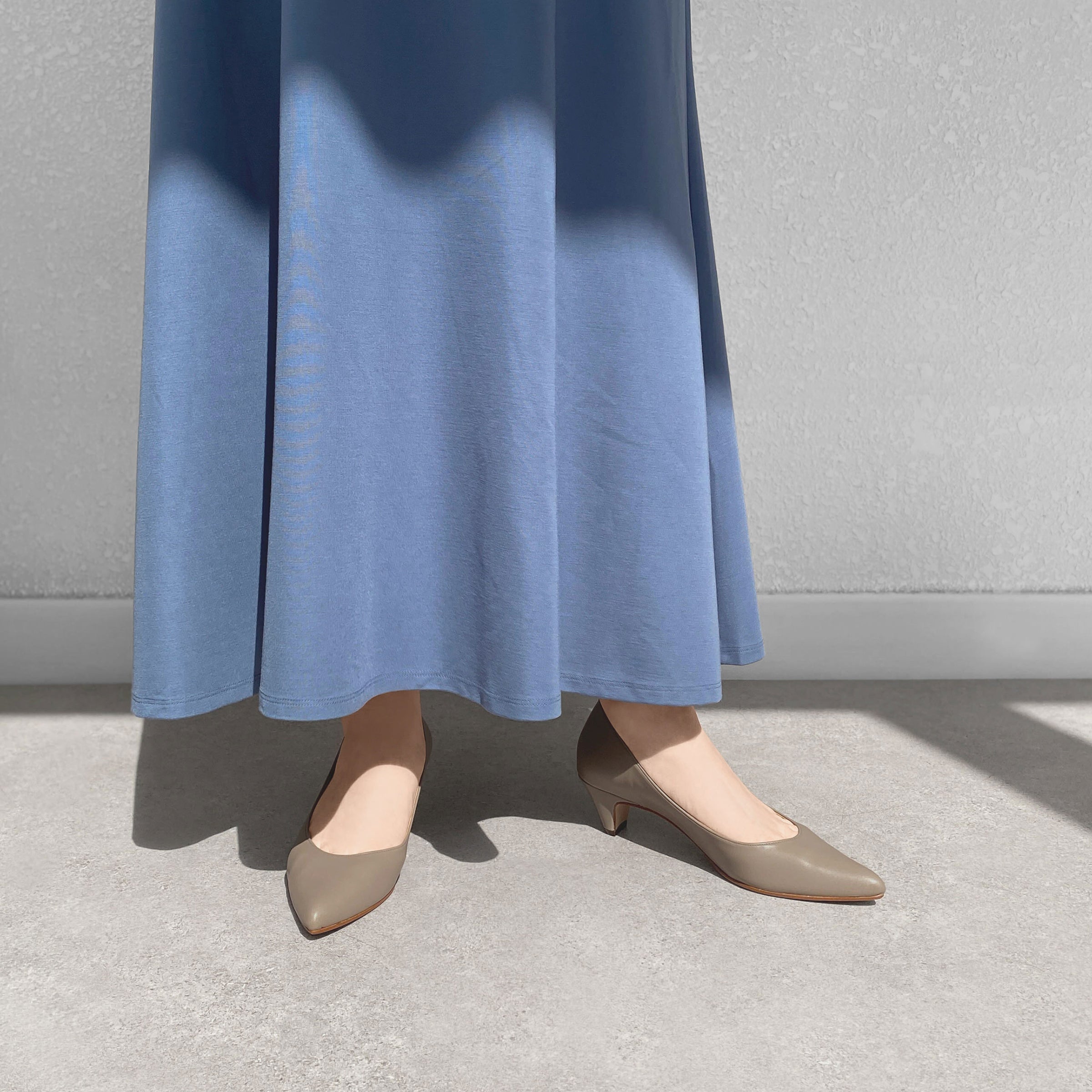 20%OFF：ポインテッドトゥ パンプス（m45002）グレージュ – mamian