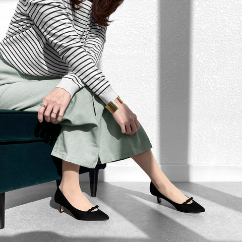 予約：2026SS：リボンデザイン パンプス（m45014）ブラックサテン/mamian（マミアン）