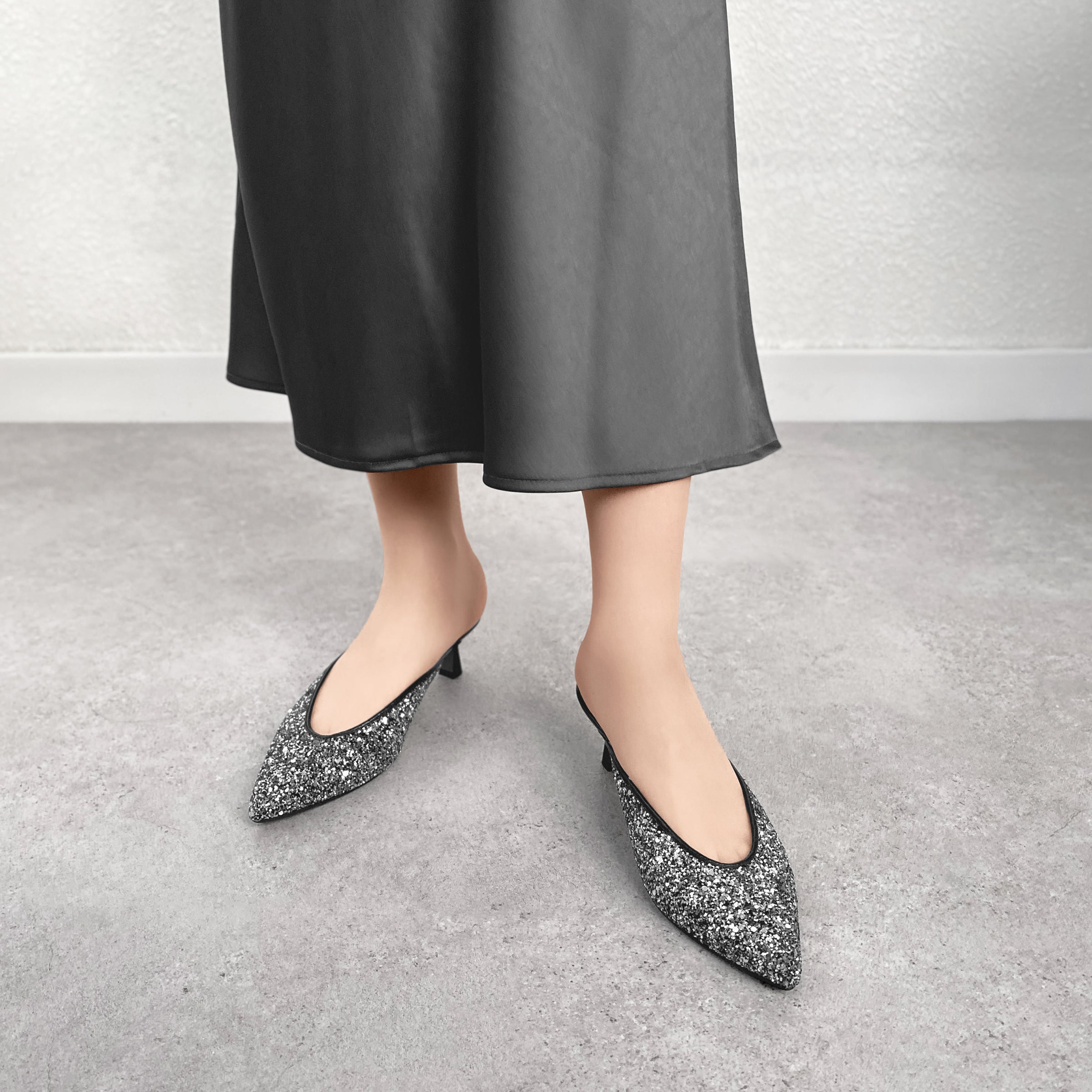 ラストワン2025SS：グリッター ミュールパンプス（m45015）ブラック