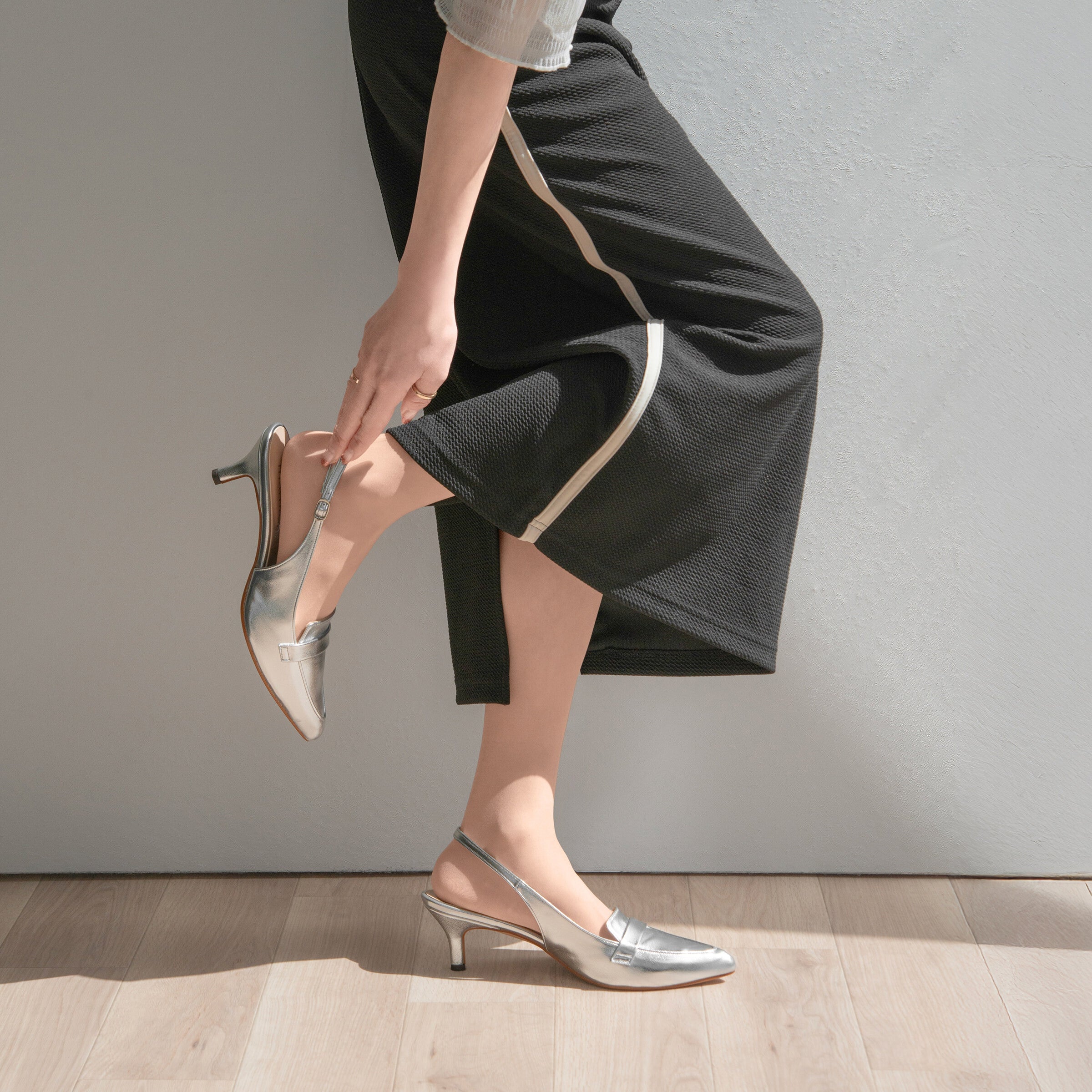 30%OFF：2025SS：バックストラップ ローファーパンプス（m55223