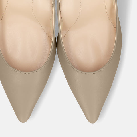 2026SS：iCoN COLORS：ポインテッドトゥ パンプス（C76533）グレージュ