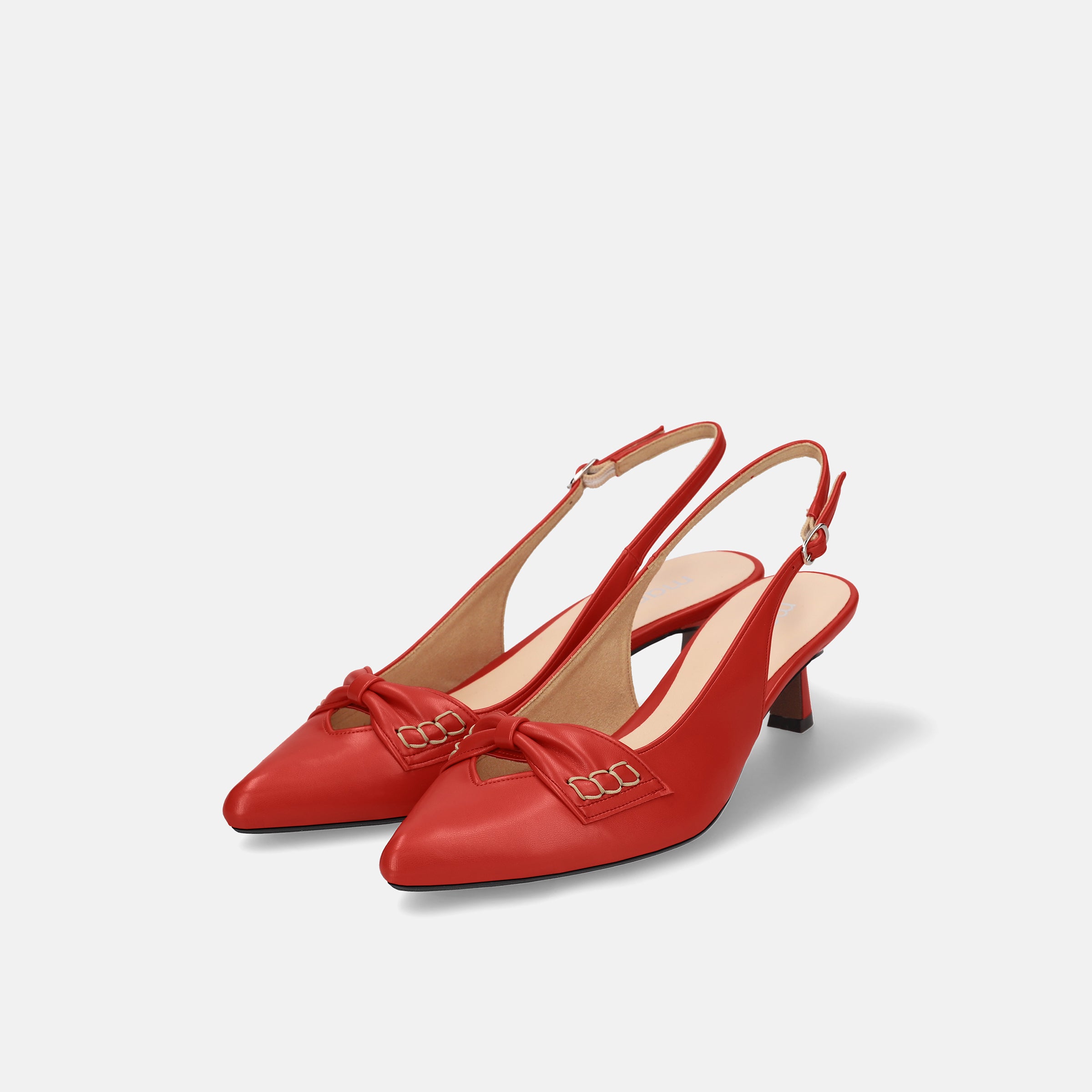 momomama⭐︎ヒルズアヴェニュー♪ストラップ付き♪パンプス♪新品 momomama⭐︎ヒルズアヴェニュー♪ストラップ付き♪パンプス♪新品