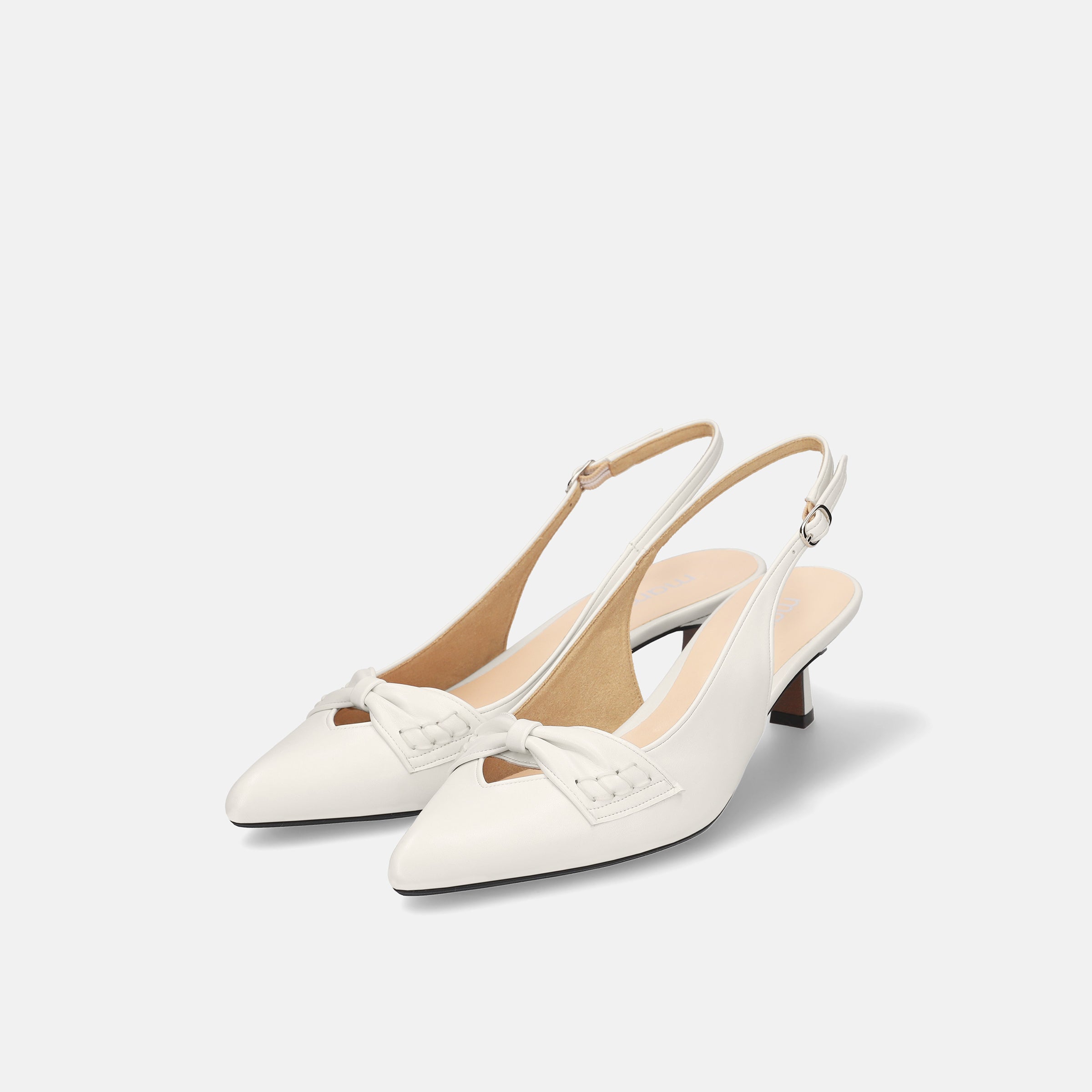 ラストワン2025SS：バックストラップ パンプス（m45020）ホワイト