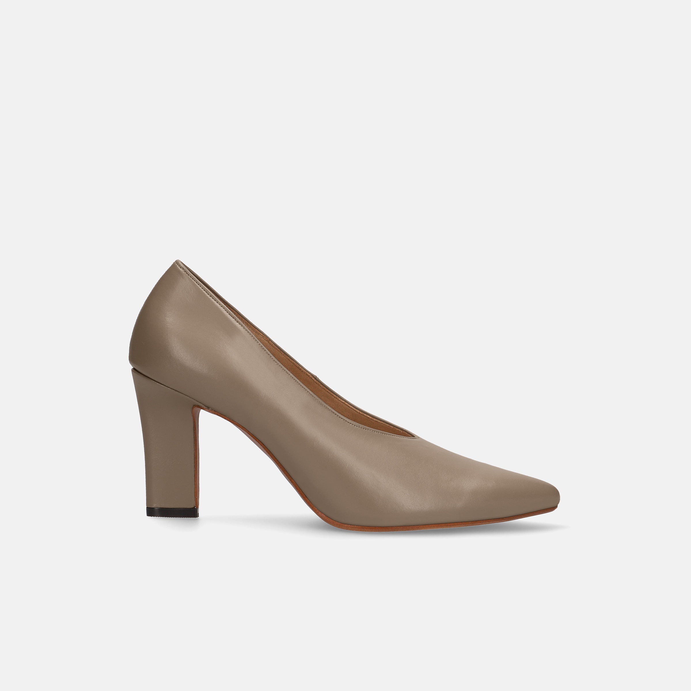 40%OFF：甲深デザイン パンプス（m81012）グレージュ – mamian