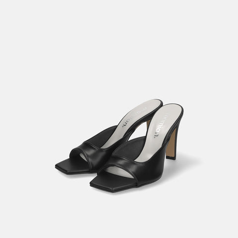 予約：2026SS：スクエアトゥ シンプル ミュール（m96104）ブラック