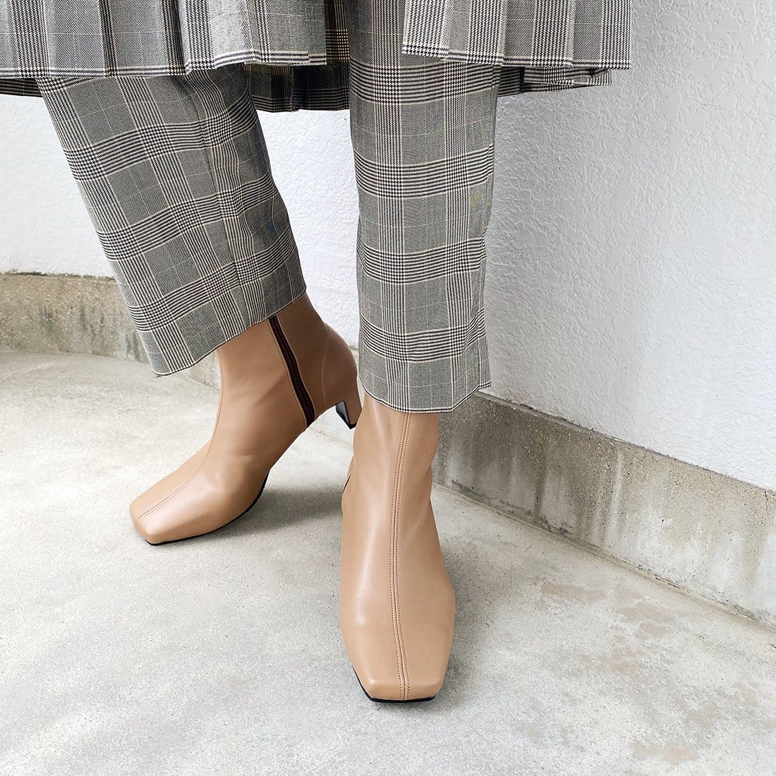 60%OFF：ワイドスクエアトゥ ショートブーツ（5400）ベージュ