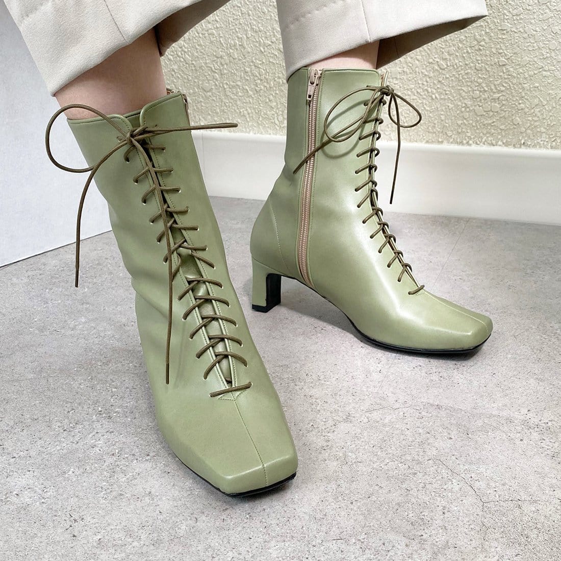 スクエアトゥ レースアップ ショートブーツ（5403）オリーブ – mamian