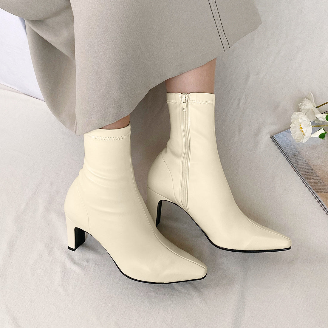 50%OFF：スクエアトゥ ストレッチブーツ（7357）アイボリー – mamian