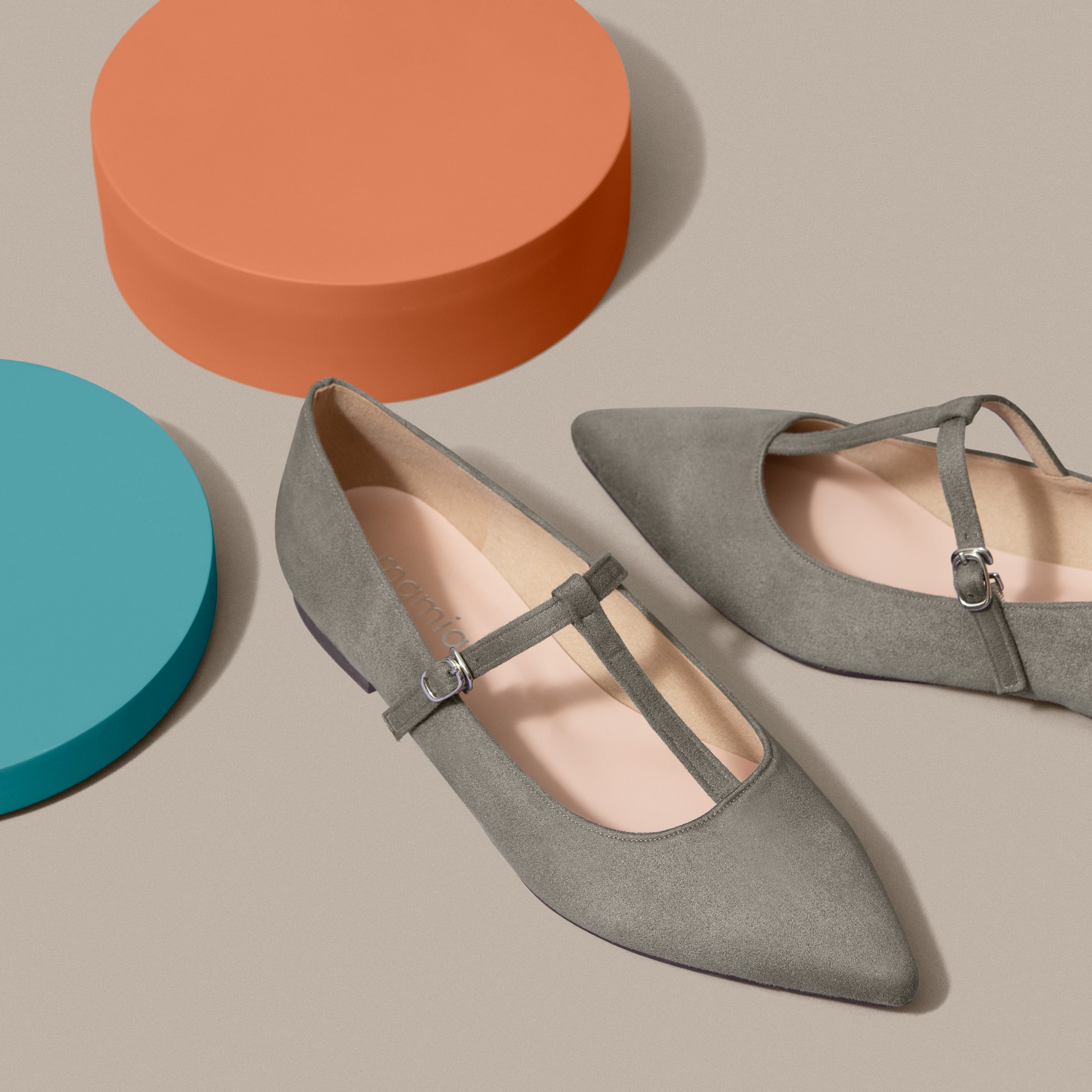 15%OFF：Tストラップ フラットシューズ（4796）グレージュS – mamian