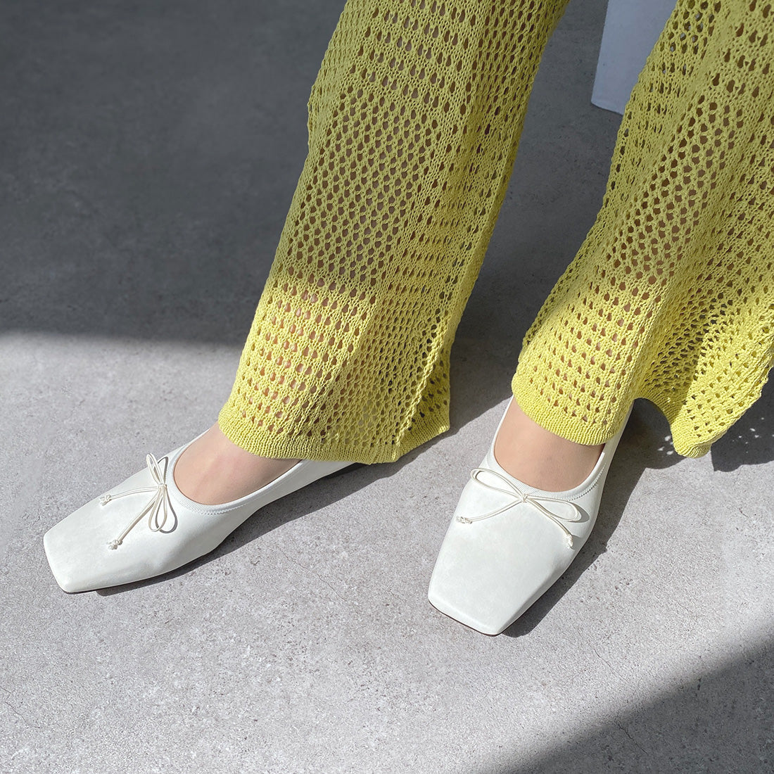 HEWN◆定価約4万◆24SS スクエアトゥバレエシューズ クリーム HEWN◇定価約4万◇24SS スクエアトゥバレエシューズ クリーム